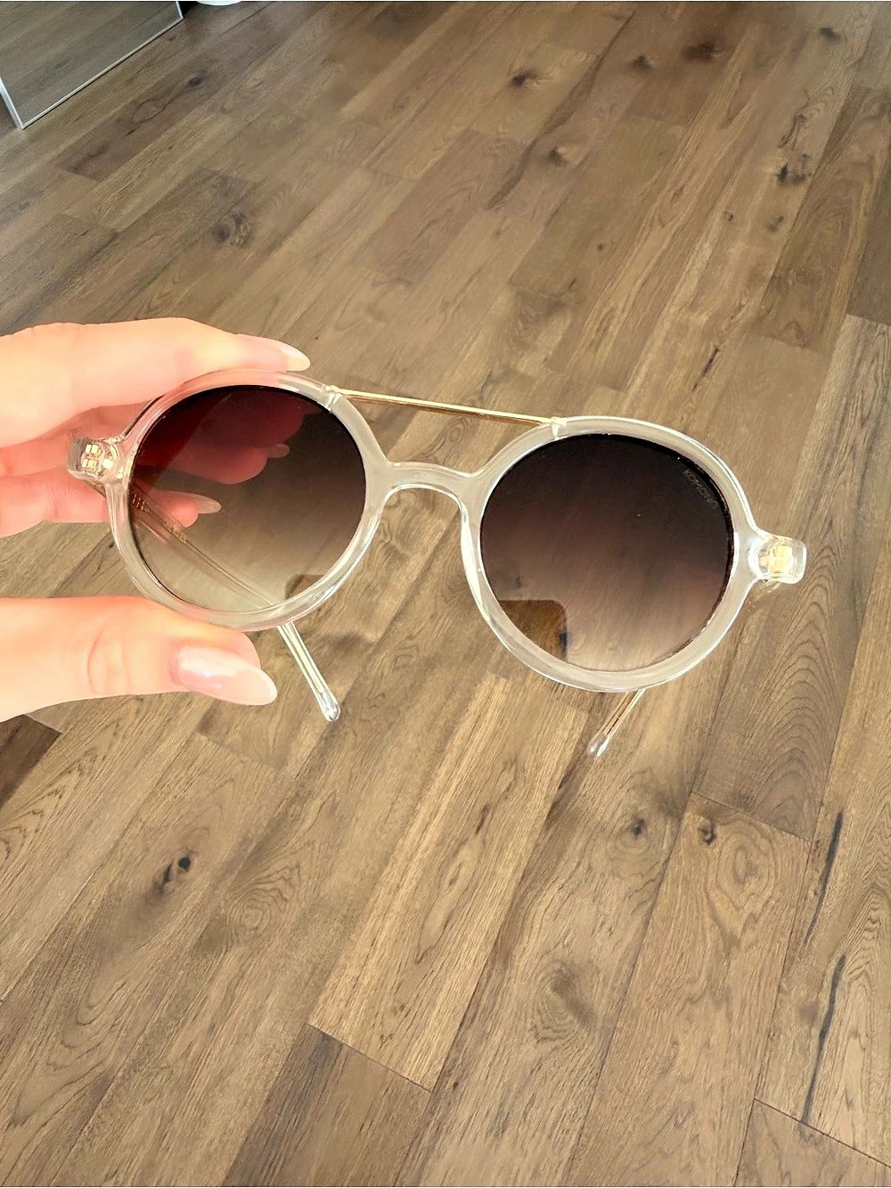 Komono clear Round Frame Sunglasses in Like New